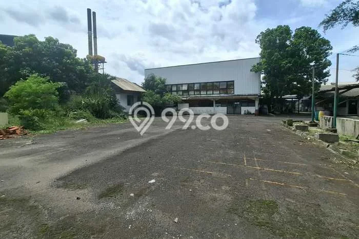 Tanah Disewakan Lokasi Bandung Seluas 6000m2 Strategis dan Aman Tanah Disewakan Lokasi Bandung Seluas 6000m2 Strategis dan Aman