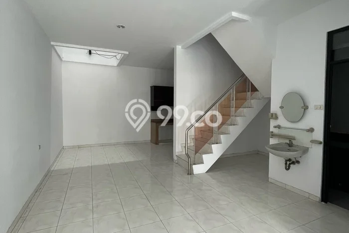 Rumah sewa siap pakai 3 Kamar Tidur di Sunter, Jakarta Utara Rumah sewa siap pakai 3 Kamar Tidur di Sunter, Jakarta Utara