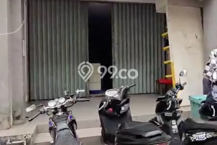 LOKASI PREMIUM! Ruko Kawasan Cikarang, Luas 225m², Area Bisnis LOKASI PREMIUM! Ruko Kawasan Cikarang, Luas 225m², Area Bisnis