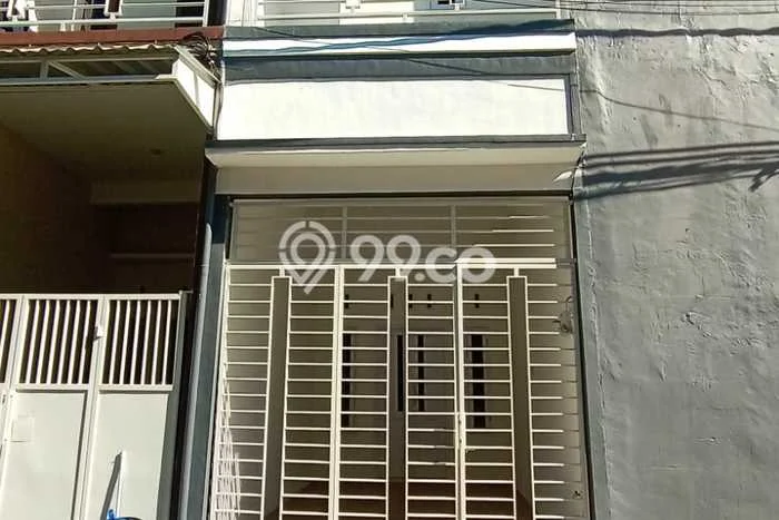 RECOMMENDED! Rumah di Tambaksari, 2 KT, Lokasi Strategis, LT 27m2m² Bangunan 54m2m² RECOMMENDED! Rumah di Tambaksari, 2 KT, Lokasi Strategis, LT 27m2m² Bangunan 54m2m²
