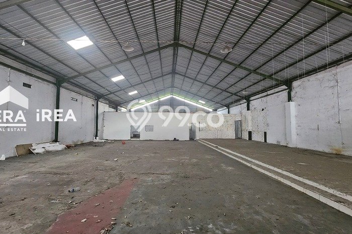 LOKASI STRATEGIS! Gudang Kawasan Colomadu, Luas 450m2m², Area Berkembang, Ready Operasional LOKASI STRATEGIS! Gudang Kawasan Colomadu, Luas 450m2m², Area Berkembang, Ready Operasional