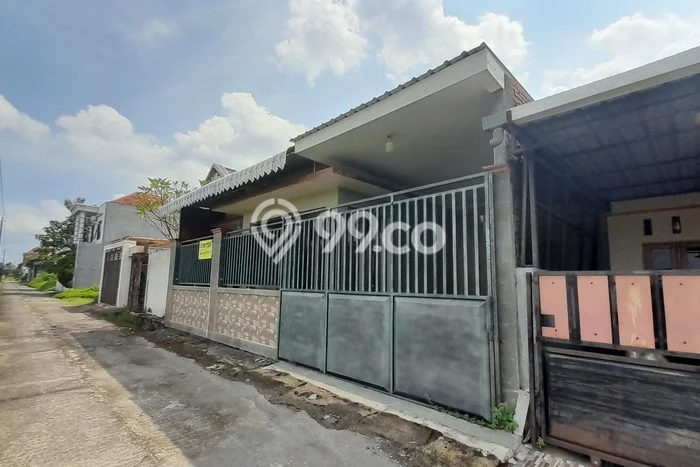 Rumah Modern 2 KT LT 86m2 di Solo Baru Rumah Modern 2 KT LT 86m2 di Solo Baru
