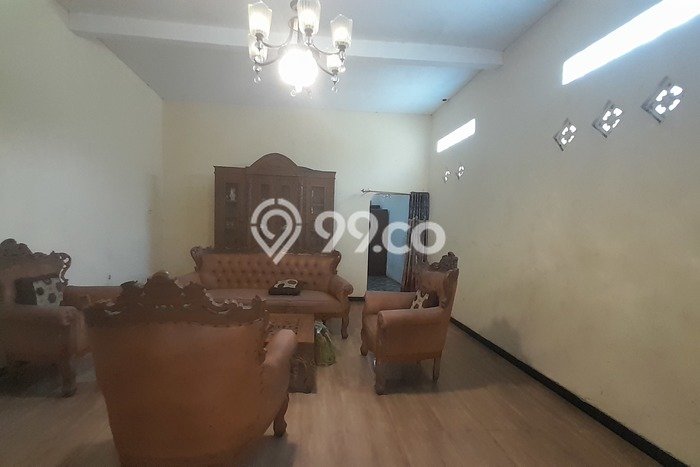 FEATURED! Rumah Asri area Kartasura, Luas 85m2m² Bangunan 160m2m² FEATURED! Rumah Asri area Kartasura, Luas 85m2m² Bangunan 160m2m²