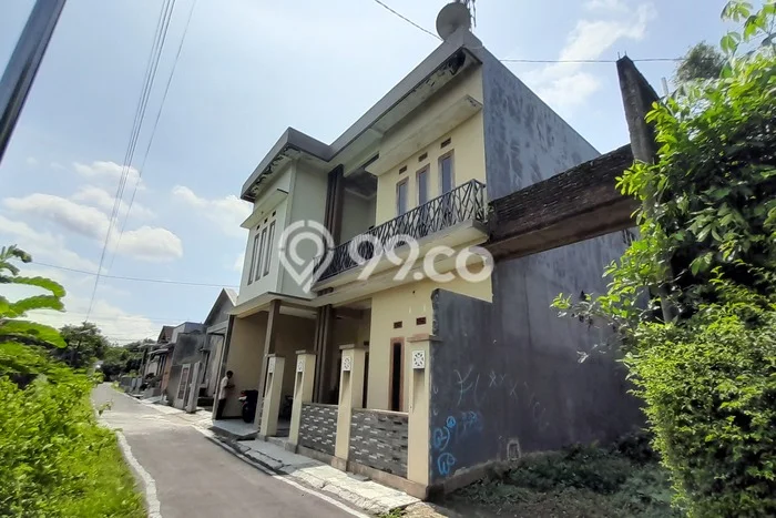 HARGA SPESIAL! Rumah Modern area Polokarto, Sukoharjo, Luas 295m2m² LB 110m2m² Bisa Nego! HARGA SPESIAL! Rumah Modern area Polokarto, Sukoharjo, Luas 295m2m² LB 110m2m² Bisa Nego!