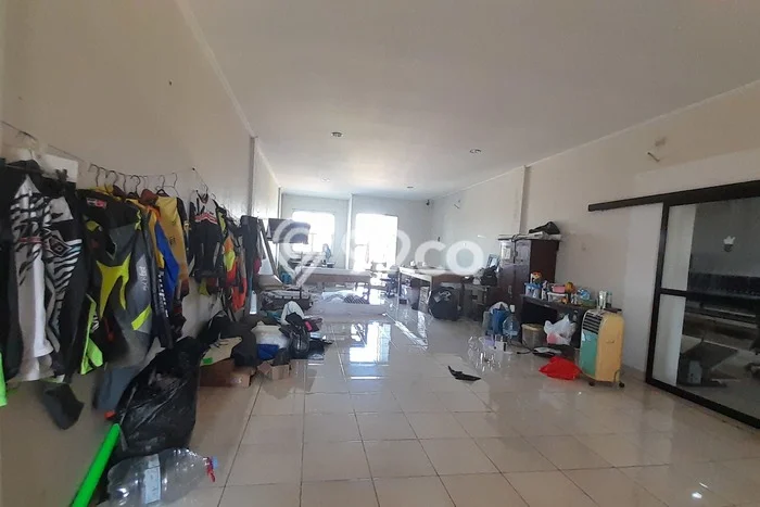 Ruko di Colomadu, Luas 150m², Pusat Komersial, Jalan Utama Ruko di Colomadu, Luas 150m², Pusat Komersial, Jalan Utama