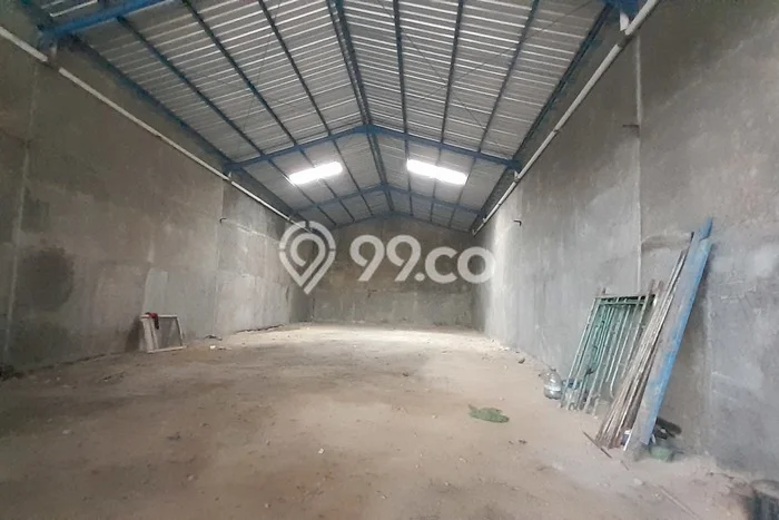 LOKASI PREMIUM! Gudang di , Luas 250m2m², Lokasi Niaga LOKASI PREMIUM! Gudang di , Luas 250m2m², Lokasi Niaga