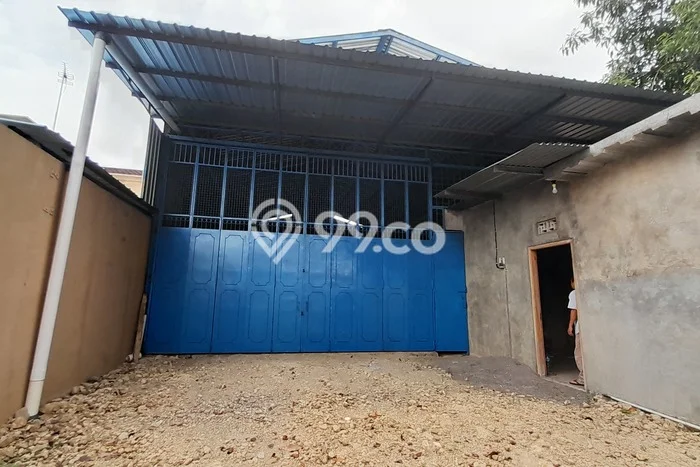 LOKASI PREMIUM! Gudang di , Luas 250m2m², Lokasi Niaga LOKASI PREMIUM! Gudang di , Luas 250m2m², Lokasi Niaga