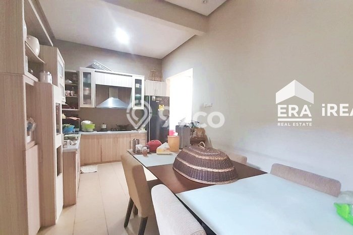Siap Huni Rumah Mewah 3 Kamar di Baki Dekat ke Mana Saja Siap Huni Rumah Mewah 3 Kamar di Baki Dekat ke Mana Saja