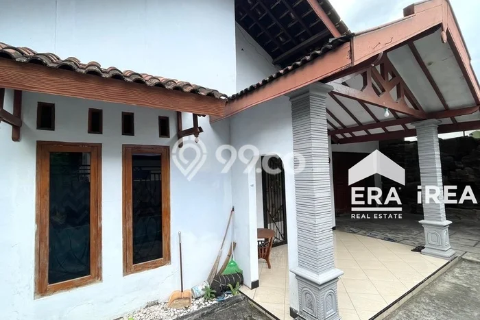 HOT PROPERTY! Rumah Premium di , LT 200m2m² LB 180m2m² HOT PROPERTY! Rumah Premium di , LT 200m2m² LB 180m2m²