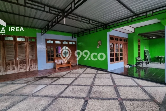 Rumah Modern 3 KT LT 205m2 di Pulisen Rumah Modern 3 KT LT 205m2 di Pulisen