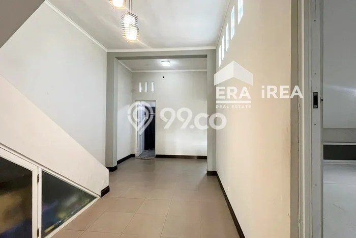 Jual Rumah Minimalis Bagus Punya 4 KT di Banjarsari Surakarta SHM Jual Rumah Minimalis Bagus Punya 4 KT di Banjarsari Surakarta SHM