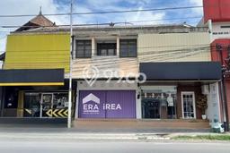 PRIME LOCATION! Ruko di Laweyan, Luas 100m2m², Area Berkembang, Ready Pakai PRIME LOCATION! Ruko di Laweyan, Luas 100m2m², Area Berkembang, Ready Pakai