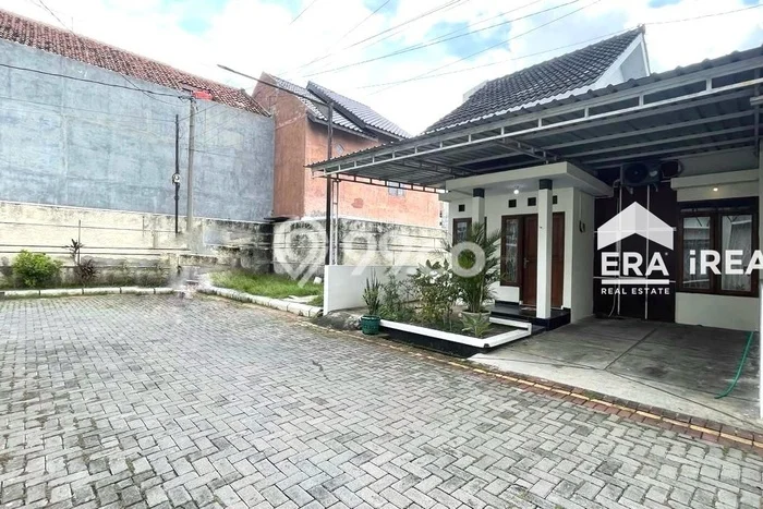 Rumah Modern Cantik 2 KT Bisa Langsung Pindah di Baki Rumah Modern Cantik 2 KT Bisa Langsung Pindah di Baki