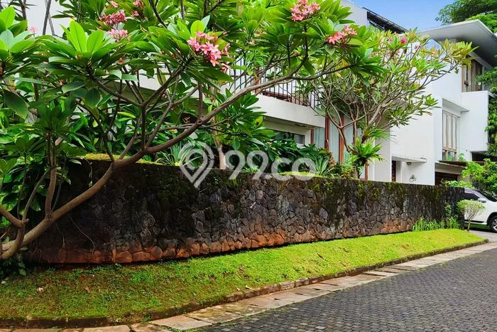 Rumah Elit Modern Tanpa Renovasi di Kemang Jakarta Selatan Rumah Elit Modern Tanpa Renovasi di Kemang Jakarta Selatan