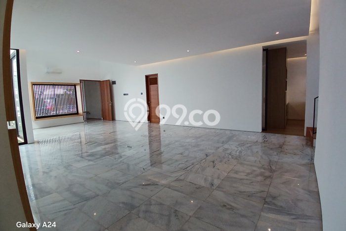Jual Rumah Luas Elegan Dengan View Cantik di Joglo, Jakarta Barat Jual Rumah Luas Elegan Dengan View Cantik di Joglo, Jakarta Barat