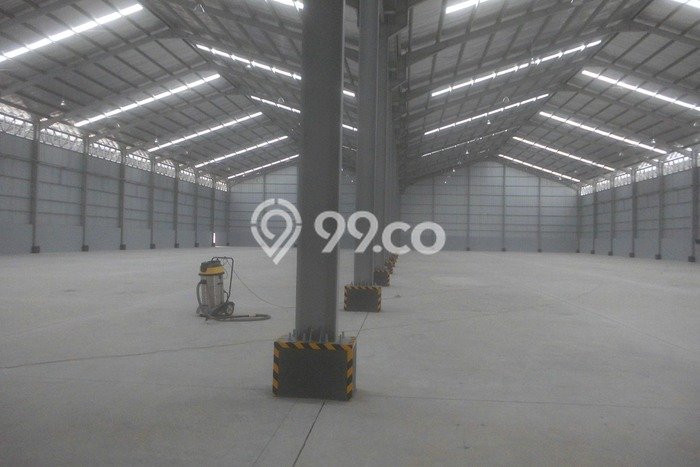Gudang Disewa di Bekasi dengan LB 4267m2 Area Komersial Ramai Gudang Disewa di Bekasi dengan LB 4267m2 Area Komersial Ramai