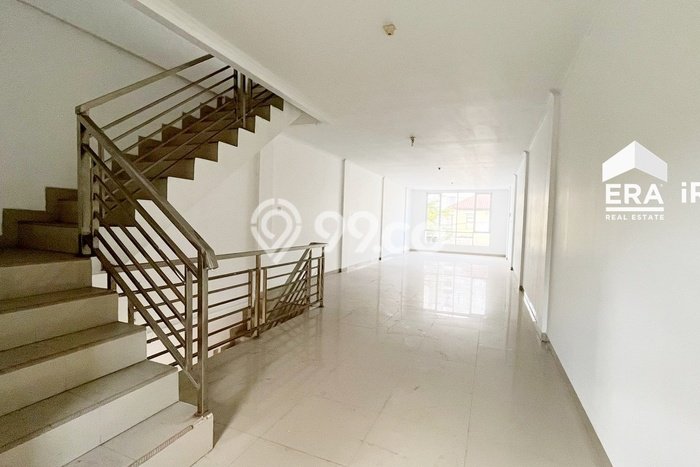 Ruko Disewakan Lokasi Banjarsari Solo Harga Spesial! Ruko Disewakan Lokasi Banjarsari Solo Harga Spesial!