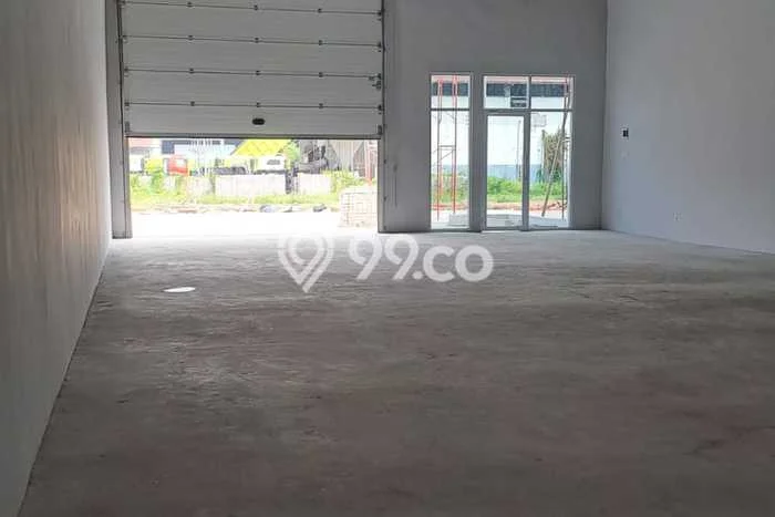 Unit Gudang Disewakan di Batu Ceper di Area Ramai & Strategis Unit Gudang Disewakan di Batu Ceper di Area Ramai & Strategis