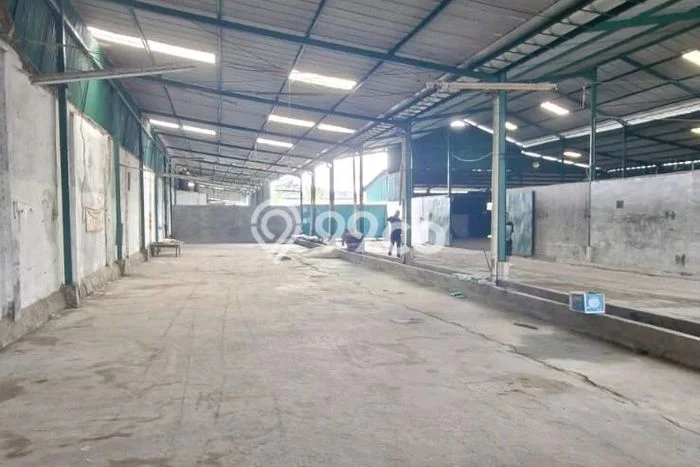 Gudang Disewakan Lokasi Plumbon Cirebon Harga Spesial! Gudang Disewakan Lokasi Plumbon Cirebon Harga Spesial!