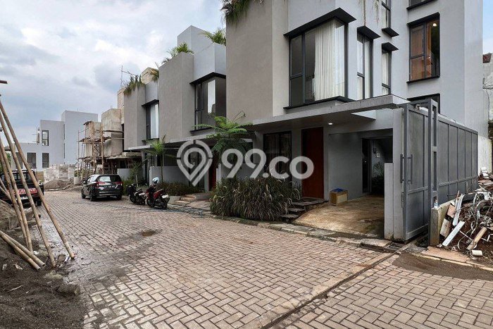 Jual Rumah Mewah Elegan Dengan View Cantik di Jati Padang, Jakarta Selatan Jual Rumah Mewah Elegan Dengan View Cantik di Jati Padang, Jakarta Selatan