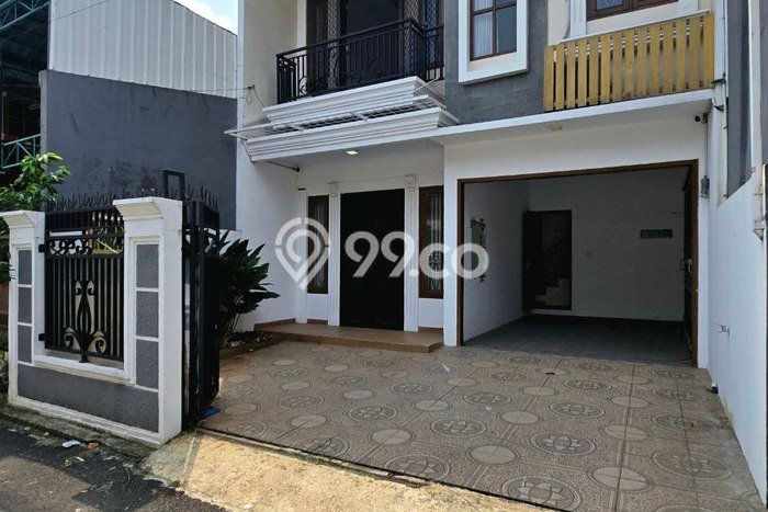 Rumah Luas Asri 4 KT Siap Pakai di Cipedak Jakarta Selatan Rumah Luas Asri 4 KT Siap Pakai di Cipedak Jakarta Selatan