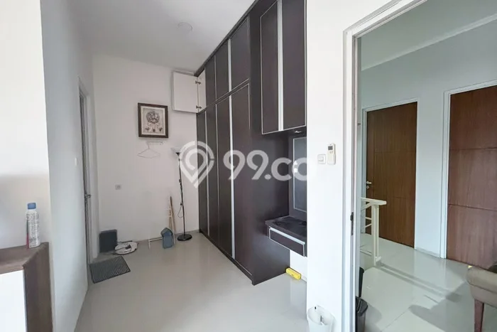 Disewakan! Rumah 3 Kamar Tidur &
2 Kamar Mandi di Joglo, Jakarta Barat Disewakan! Rumah 3 Kamar Tidur &
2 Kamar Mandi di Joglo, Jakarta Barat