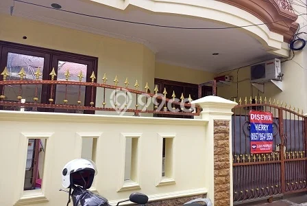 Rumah sewa siap huni 4 Kamar Tidur di Tanjung Duren, Jakarta Barat Rumah sewa siap huni 4 Kamar Tidur di Tanjung Duren, Jakarta Barat