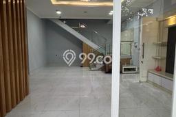 Siap Huni Rumah Mewah 9 Kamar di Kelapa Gading Dekat ke Mana Pun Siap Huni Rumah Mewah 9 Kamar di Kelapa Gading Dekat ke Mana Pun