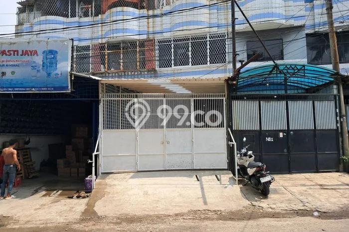 Ruko Bagus Dijual LB 100m2 Lokasi Strategis Jakarta Barat Area Cocok untuk Bisnis Ruko Bagus Dijual LB 100m2 Lokasi Strategis Jakarta Barat Area Cocok untuk Bisnis