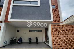 Rumah Modern Minimalis 4 KT Siap Huni di Jagakarsa Rumah Modern Minimalis 4 KT Siap Huni di Jagakarsa