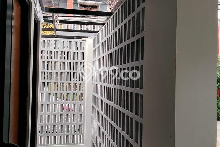 Hot Offer Hunian Mewah Ideal dan Luas di Duren Sawit, Jakarta Timur Hot Offer Hunian Mewah Ideal dan Luas di Duren Sawit, Jakarta Timur