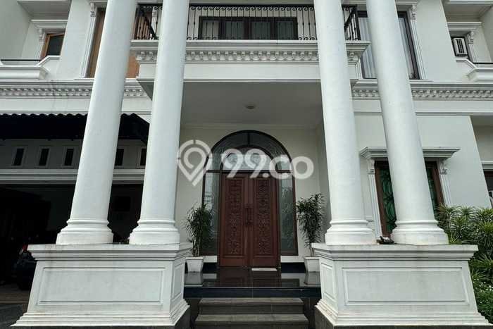 Rumah Elit Modern Tanpa Renovasi di Bambu Apus Jakarta Timur Rumah Elit Modern Tanpa Renovasi di Bambu Apus Jakarta Timur