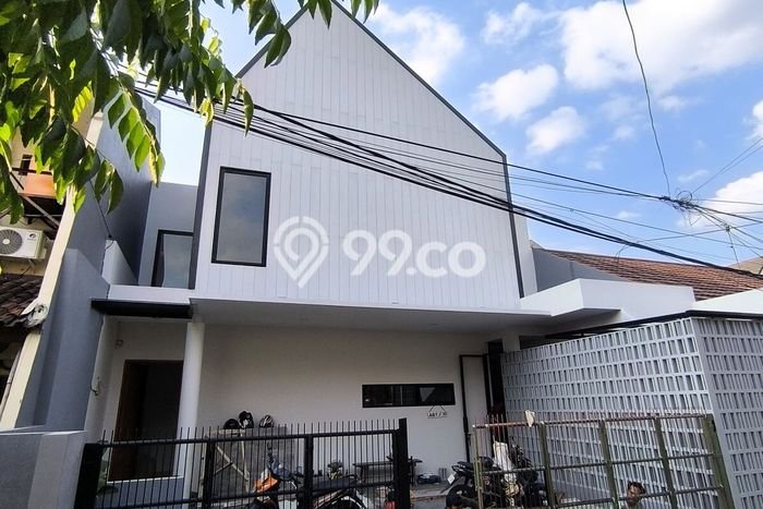 Hot Offer Hunian Mewah Ideal dan Luas di Duren Sawit, Jakarta Timur Hot Offer Hunian Mewah Ideal dan Luas di Duren Sawit, Jakarta Timur