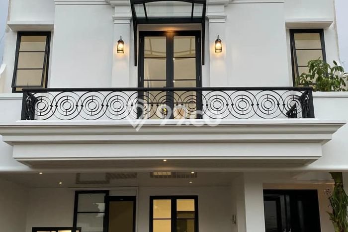Rumah Modern Minimalis 5 Kamar Siap Huni di Ciracas Rumah Modern Minimalis 5 Kamar Siap Huni di Ciracas
