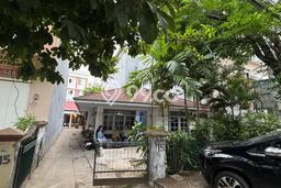 DIJUAL CEPAT! Rumah Ready Stock Lokasi Premium Ujung Pandang, LT 582m2m² LB 560m2m² DIJUAL CEPAT! Rumah Ready Stock Lokasi Premium Ujung Pandang, LT 582m2m² LB 560m2m²