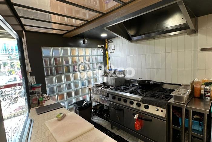 Ruko Premium Kawasan Mariso, Luas 268m², Lokasi Komersial, Berkembang Ruko Premium Kawasan Mariso, Luas 268m², Lokasi Komersial, Berkembang