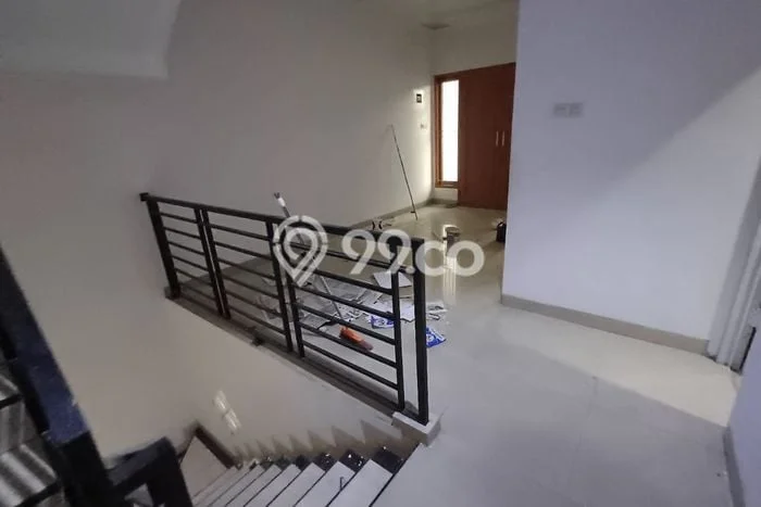 Disewakan! Rumah 5 Kamar Tidur &
3 Kamar Mandi di Tomang, Jakarta Barat Disewakan! Rumah 5 Kamar Tidur &
3 Kamar Mandi di Tomang, Jakarta Barat