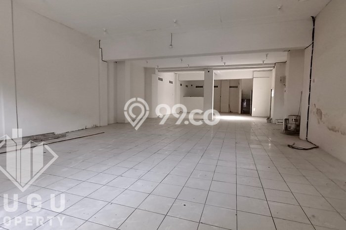 KEUNTUNGAN BERLIPAT! Ruko di Kasihan, Luas 450m2m², Posisi Jalan Utama KEUNTUNGAN BERLIPAT! Ruko di Kasihan, Luas 450m2m², Posisi Jalan Utama