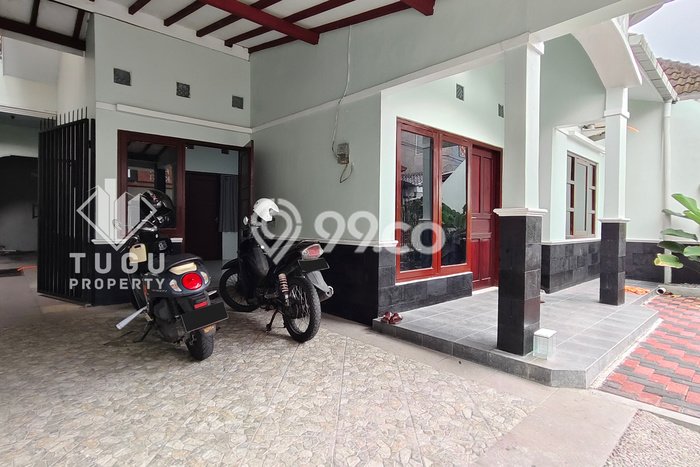 Rumah Nyaman di Depok, 1 KM, Lokasi Strategis Rumah Nyaman di Depok, 1 KM, Lokasi Strategis