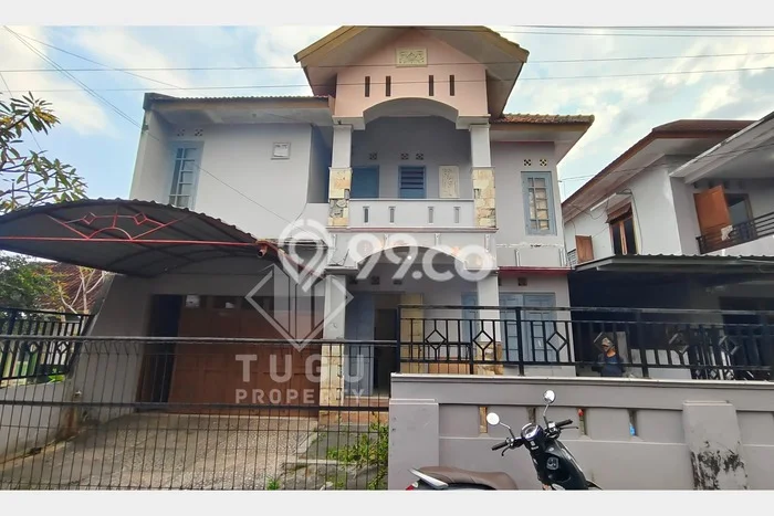 Lokasi terbaik! Rumah siap pakai dikontrakkan di Mergangsan LB 200m2 Lokasi terbaik! Rumah siap pakai dikontrakkan di Mergangsan LB 200m2