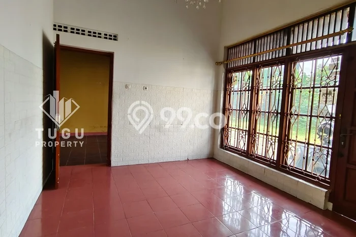 Rumah di Ngaglik, 1 KM, Design Minimalis, LT 198m2m² LB 198m2m² Rumah di Ngaglik, 1 KM, Design Minimalis, LT 198m2m² LB 198m2m²
