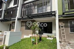 Rumah Luxury Modern Tanpa Renovasi di Gading Serpong Tangerang Rumah Luxury Modern Tanpa Renovasi di Gading Serpong Tangerang