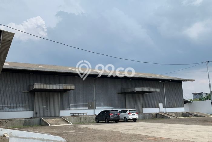 Gudang Disewa di Jakarta Barat dengan LB 1770m2 Area Komersial Ramai Gudang Disewa di Jakarta Barat dengan LB 1770m2 Area Komersial Ramai