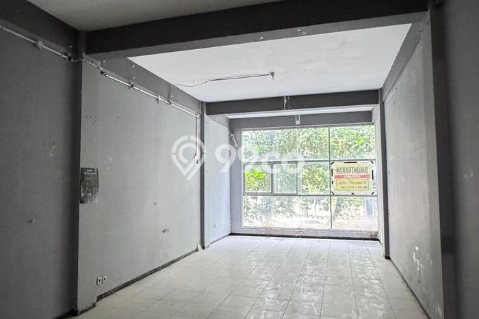 Unit Komersial Disewakan di Surabaya Area Strategis Harga Kompetitif Unit Komersial Disewakan di Surabaya Area Strategis Harga Kompetitif