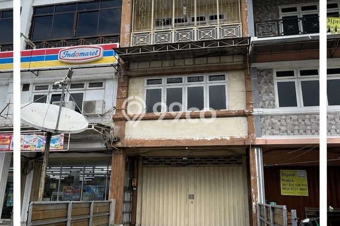 Unit Ruko Dijual di Rungkut Surabaya 225m2 Unit Ruko Dijual di Rungkut Surabaya 225m2