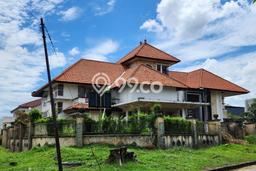 Best Deal Hunian Mewah Ideal dan Luas di Wiyung, Surabaya Best Deal Hunian Mewah Ideal dan Luas di Wiyung, Surabaya