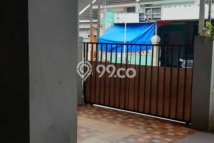 Rumah Strategis Modern Lb 109m2 di Candi, Sidoarjo Rumah Strategis Modern Lb 109m2 di Candi, Sidoarjo