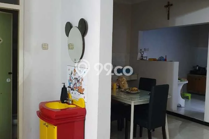Dijual Cepat Rumah Favorit Siap Huni LB 100m2 di Wiyung, Surabaya Dijual Cepat Rumah Favorit Siap Huni LB 100m2 di Wiyung, Surabaya