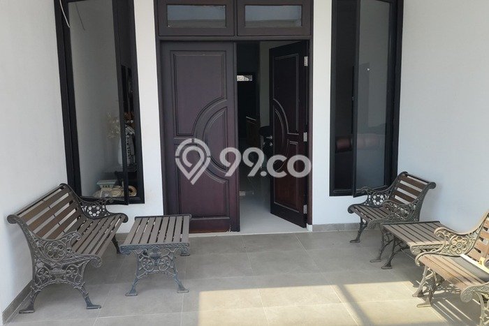 Dijual Rumah Premium dengan Fasilitas Sekitar Lengkap di Mulyorejo, Surabaya Dijual Rumah Premium dengan Fasilitas Sekitar Lengkap di Mulyorejo, Surabaya