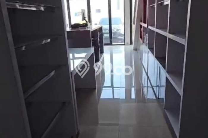 Lokasi Strategis! Dijual Ruko Bisnis di Sukolilo, Surabaya Kondisi Baik Lokasi Strategis! Dijual Ruko Bisnis di Sukolilo, Surabaya Kondisi Baik